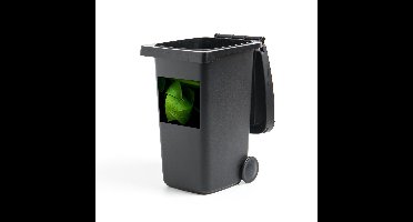 Container sticker Planten op een zwarte achtergrond - De details van een groen blad tegen een zwarte achtergrond Klikosticker - 40x40 cm - kliko sticker - weerbestendige containersticker