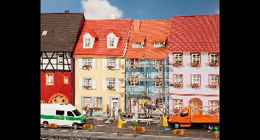 Faller - 2 Stadwoningen met schilderssteiger