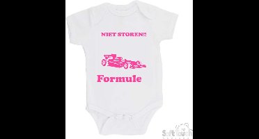 Soft Touch Romper "Niet storen!! Mama en ik kijken Formule 1" Meisjes Katoen Wit/roze Maat 56/62