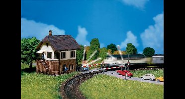 Faller - Overweg met seinhuis