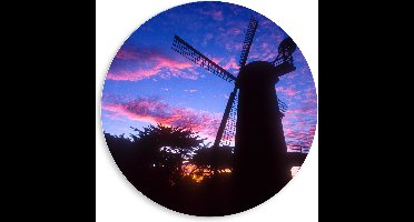 WallClassics - PVC Schuimplaat Muurcirkel - Silhouet van Grote Molen onder Donkere Zonsondergang - 80x80 cm Foto op Muurcirkel (met ophangsysteem)