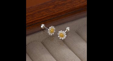 Gading dames oorknoppen madeliefje goudkleurig zilverkleurig 6mm