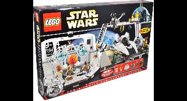 LEGO Star Wars Home One  Mon Calamari Star Cruiser - 7754