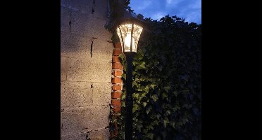 Solar buitenlamp - Lantaarnpaal 'Sheffield' - 235 cm - Lantaarn met schemersensor - Lantaarnpaal voor buiten - Tuinverlichting op zonne-energie
