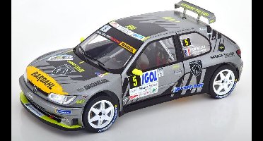 Het 1:18 Diecast-model van de Peugeot 306 Maxi Team Sebastien Loeb Racing #5 Rally Mont Blanc van 2021. De rijders waren F. Delecour en JR Guigonnet. De fabrikant van het schaalmodel is Solido. Dit model is alleen online verkrijgbaa