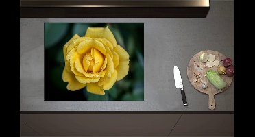 Inductieplaat Beschermer - Bovenaanzicht van Druppels op Gele Landora Roos - 70x55 cm - 2 mm Dik - Inductie Beschermer - Bescherming Inductiekookplaat - Kookplaat Beschermer van Zwart Vinyl