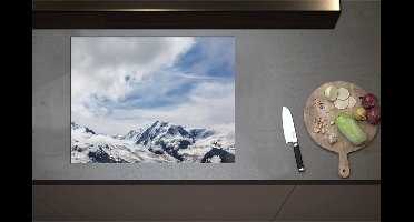Inductieplaat Beschermer - Besneeuwde Bergtoppen van Alpen Gebergte met Openbrekend Wolkenveld - 71x55 cm - 2 mm Dik - Inductie Beschermer - Bescherming Inductiekookplaat - Kookplaat Beschermer van Wit Vinyl