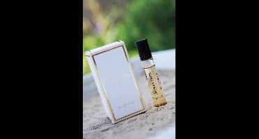 Givenchy Dahlia Divin 5 ml eau de parfum refill + Reload hervulbare herbuikbare Tasspray wit - handig voor onderweg - 2 in 1