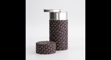 Tokyo Design Studio - Flower Theeblik - Donkerblauw - RVS Theeblik - 200 gram - 7,6 x 15,5 cm