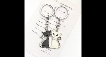 New Age Devi - 2 stuks Katten Sleutelhanger - Zwart en wit - 1 Paar