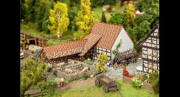 Faller - Landbouwbedrijf met toebehoren