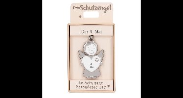 Depesche sleutelhanger beschermengel 09. Mai gelukssieraad voor kinderen.