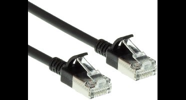 ACT Zwarte 5 meter LSZH U/FTP CAT6A datacenter slimline patchkabel snagless met RJ45 connectoren DC7905