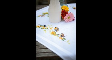 Vervaco - Tafelkleed kit - Tuinvogels tussen bloesem - PN-0155847 - Borduren - Borduurpakket - Borduurpakket volwassenen - Borduurpakket kind