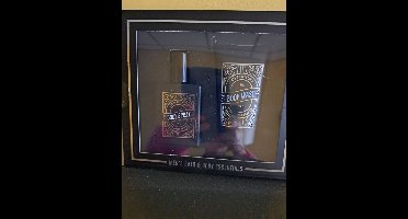 men's essentials - mannen geschenk set - body wash - body spray- sandelhout - geschenk verjaardag- zwart - leuk kado - stoer pakje kerst - vader dag