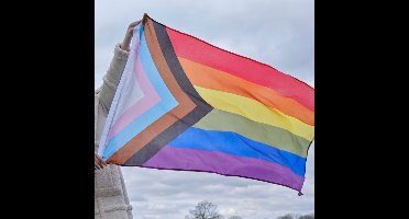 Ginger Ray - Large Rainbow Pride vlag - 150 x 90 cm