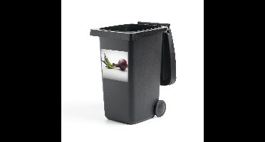 Container sticker Ui - Groene stengel ontspringt uit de bloeiende rode ui - 40x40 cm - kliko sticker - weerbestendige containersticker