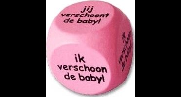Dobbelsteen wie verschoont de baby meisje