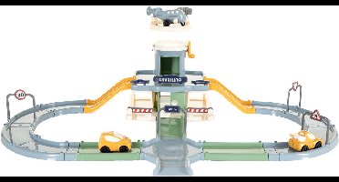 Cavallino Luchthaven met Parkeergarage en Straat Pastelkleuren
