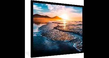 PosterMonkey - Posters - Poster in lijst - Zee - Berg - Avond - Lucht - Zon - Poster - Fotolijst - 40x40 cm - Poster met kader - Wanddecoratie - Muurdecoratie