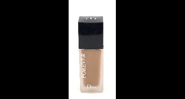 Dior forever Foundation 4 C - Avant\Before 044