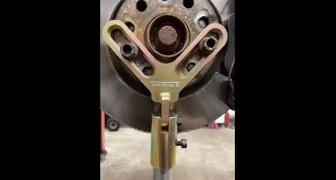 Wielnaafsteun-Voor het ondersteunen van McPherson ophanging