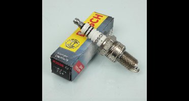 Bougie d'allumage Bosch pour Moto Harley Davidson 1200 Fxe Super Glide 1973 à 1979 WR 8 DCX+ / BPR5ES-11 Neuf