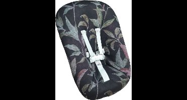 #48 newborn hoes, Donker gebloemd, Stokke Tripp Trapp. Ook geschikt voor Kidsmill Up.