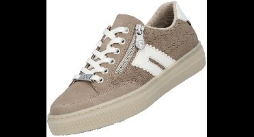 Sportschoenen met veters