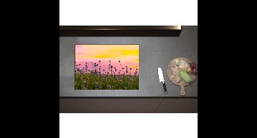 Inductieplaat Beschermer - Bloemenveld Vol Paarse Knopjes Bloemen - 70x50 cm - 2 mm Dik - Inductie Beschermer - Bescherming Inductiekookplaat - Kookplaat Beschermer van Zwart Vinyl