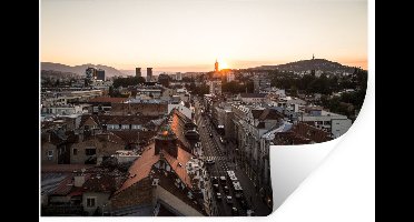 Muurstickers - Sticker Folie - De horizon en straatbeeld van Sarajevo in Bosnië en Herzegovina - 30x20 cm - Plakfolie - Muurstickers Kinderkamer - Zelfklevend Behang - Zelfklevend behangpapier - Stickerfolie