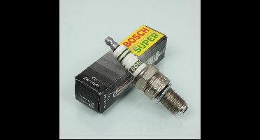 Bougie d'allumage Bosch pour Moto Suzuki 80 JR 2001 à 2007 Neuf