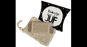 Cadeautje voor de juf: Katoenbloem 125 g. + Sisal zeepzakje - savon de marseille - zeep geschenkset - geschenk juf