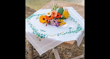 Vervaco - Tafelkleed kit - Eucalyptus - PN-0206972 - Borduren - Borduurpakket - Borduurpakket volwassenen - Borduurpakket kind