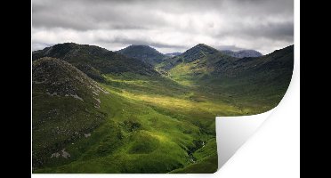 Muurstickers - Sticker Folie - Uitzicht over de Twelve Pins bergen - 30x20 cm - Plakfolie - Muurstickers Kinderkamer - Zelfklevend Behang - Zelfklevend behangpapier - Stickerfolie