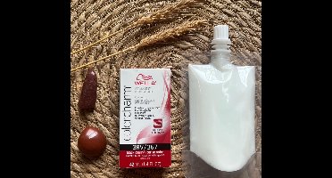 Wella Color Charm Permanent Liquid Haircolour - 3RV + developer - Black Cherry - Haarverf - Haarkleuring - Dark Brown - Purple Black - Cherry Red - Kersenrood