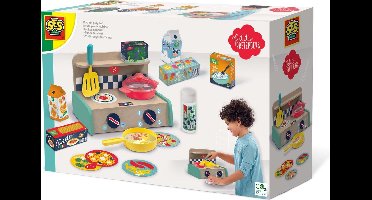 SES - Petits Pretenders - Keuken speelset - houten Montessori keukentje - inclusief pannen, gerechten en supermarkt producten