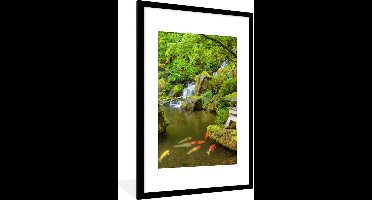 PosterMonkey - Poster - Fotolijst - Waterval - Koi - Japanse lantaarn - Mos - Water - Natuur - Posterlijst - 80x120 cm - Poster met lijst - Poster Japan - Foto lijst - Woondecoratie