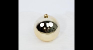 1 Onbreekbare kerstbal in koker diameter 15 cm champagne glanzend