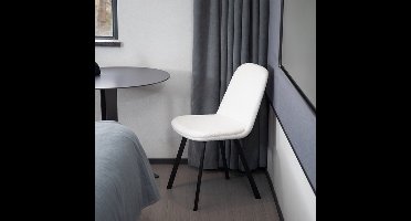 Eetkamerstoel – Stoel – Kuipstoel – Zithoekstoel – Keukenstoel – Teddy Fleece Bekleding – Stevig Metalen Frame