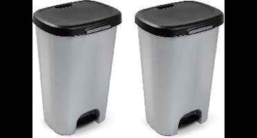 Kunststof afvalemmers/vuilnisemmers grijs 50 liter met zwarte deksel en pedaal - 2x stuks - Vuilnisbakken/prullenbakken