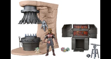 Star Wars The Mandalorian Vintage Collection The Armorer's Forge with The Armorer (Lakeside Covert World)