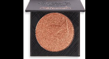 Makeup Revolution x Catwomanâ„¢ - Kitty Got Claws Highlighter