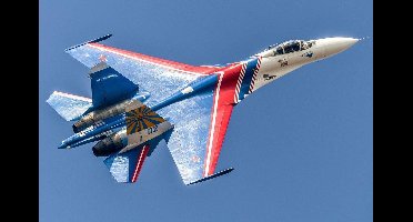Hobby Boss 81776 Su-27 Flanker B - Russian Knights Aerobatic Team Bouwpakket Schaal 1:48