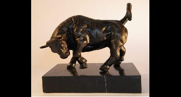 MadDeco - beeldje - gietijzeren - stier - op - sokkel