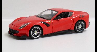 Bburago Ferrari F12tdf 2012-2016 1:24 Auto