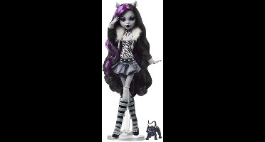 Mattel Monster High Reel Drama Doll Clawdeen Wolf in Black And White Dolls