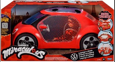 Bandai speelgoedauto Miraculous Ladybug E-Beetle met modepop.