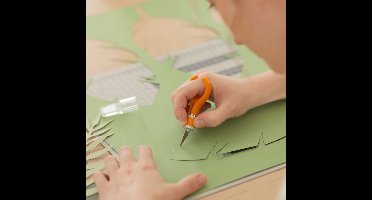 Fiskars Fingertip Knutselmes - Softgrip - Oranje - 10x3,5cm