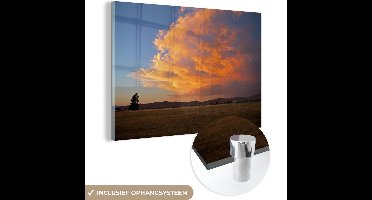 MuchoWow® Glasschilderij 90x60 cm - Schilderij acrylglas - Zonsondergang boven een vlakte - Foto op glas - Schilderijen
